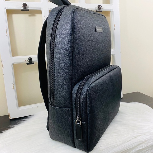 Michael Kors Jet Set Men’s Backpacks & Wallet Set - Picture 2 of 15